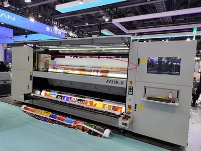 Mesa de vacío instalada en una máquina de impresión