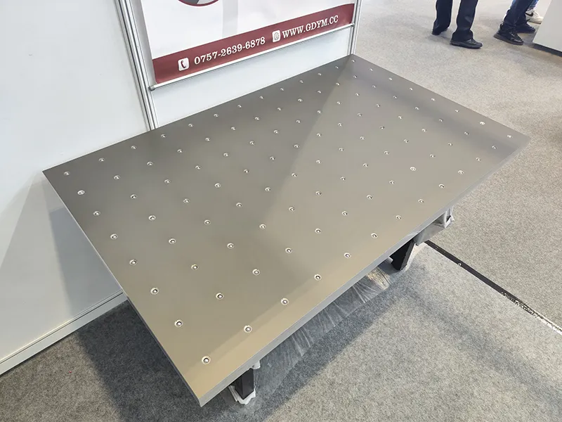 Mesa de flotación y sujeción por vacío