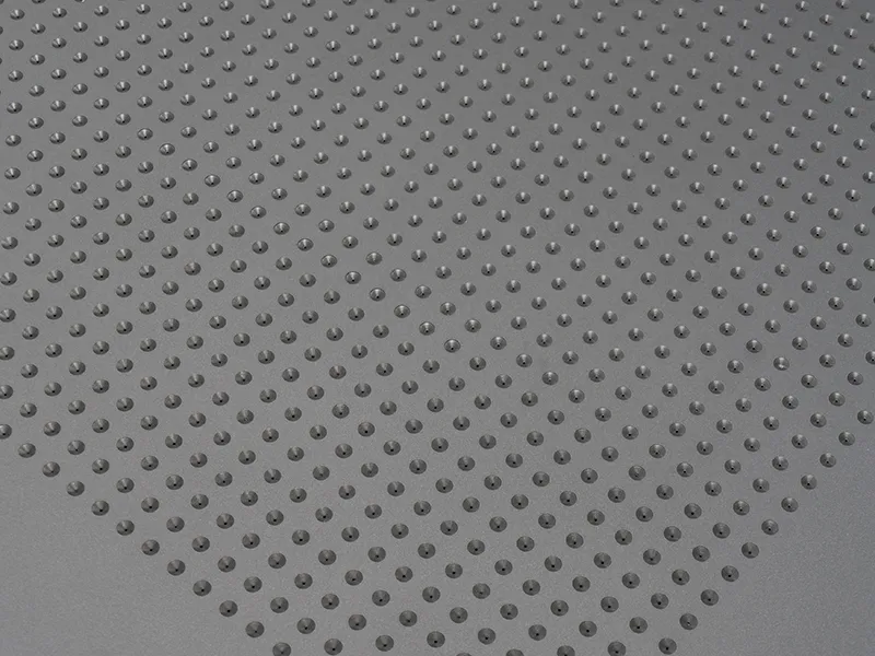  Grandes agujeros cónicos